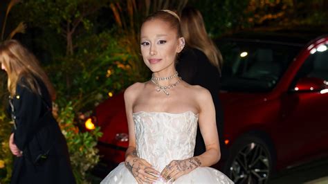 Forget Glinda Pink—Ariana Grande Is Now Embracing Winter 